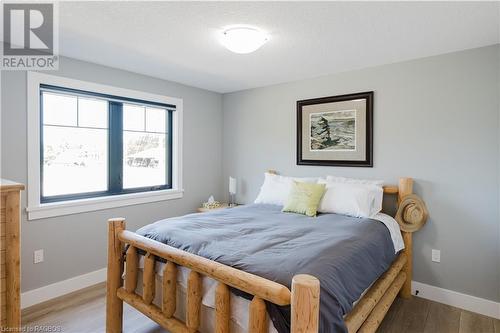 266 Mcnabb Street, Southampton, ON - Indoor Photo Showing Bedroom