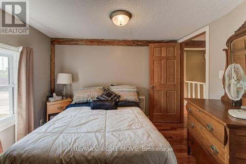 98 Snyder'S Road, Wilmot, ON - Indoor Photo Showing Bedroom