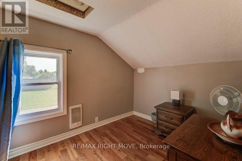 98 Snyder'S Road, Wilmot, ON - Indoor Photo Showing Other Room