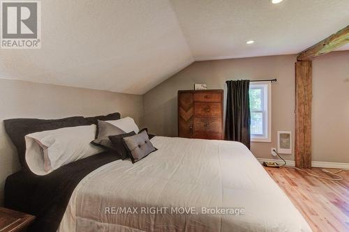 98 Snyder'S Road, Wilmot, ON - Indoor Photo Showing Bedroom