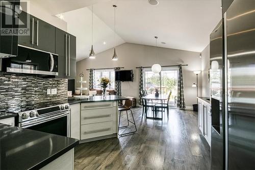 18 Montee Genereux Road, Chelmsford, ON - Indoor Photo Showing Kitchen With Stainless Steel Kitchen With Upgraded Kitchen