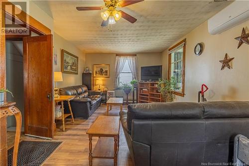 1105 Main Street, Sussex Corner, NB - Indoor Photo Showing Living Room