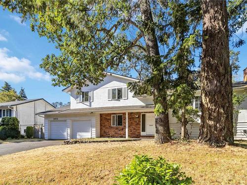 2025 Cedar Hill Cross Rd, Oak Bay, BC 