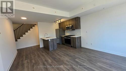 12 - 1479 O'Connor Drive, Toronto (O'Connor-Parkview), ON - Indoor Photo Showing Kitchen