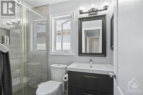 51 Cresthaven Drive, Ottawa, ON - Indoor Photo Showing Bathroom