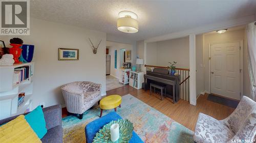 776 Wascana Street, Regina, SK - Indoor Photo Showing Living Room