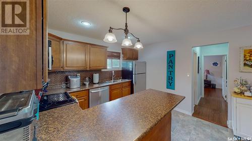 776 Wascana Street, Regina, SK - Indoor Photo Showing Kitchen