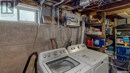 776 Wascana Street, Regina, SK - Indoor Photo Showing Laundry Room