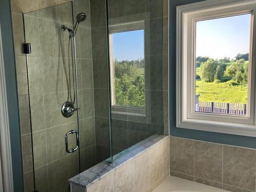 146 Shephard Ave, New Tecumseth, ON - Indoor Photo Showing Bathroom