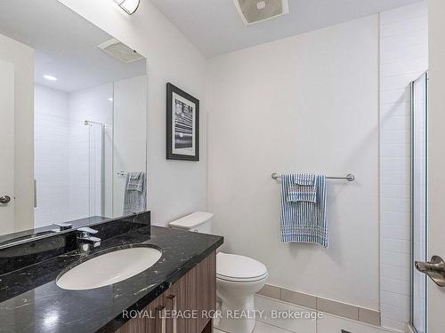 415-40 Horseshoe Blvd, Oro-Medonte, ON - Indoor Photo Showing Bathroom