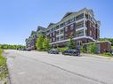 415-40 Horseshoe Blvd, Oro-Medonte, ON  - Outdoor With Balcony With Facade 