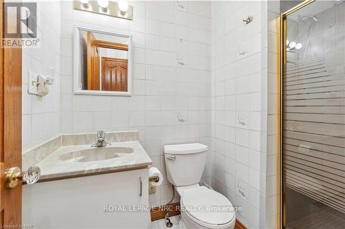 53 Chancery Circle, St. Catharines (442 - Vine/Linwell), ON - Indoor Photo Showing Bathroom