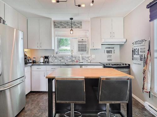 Kitchen - 43  - 45 Rue Tremblay, Saint-Jean-Sur-Richelieu, QC - Indoor Photo Showing Kitchen With Upgraded Kitchen