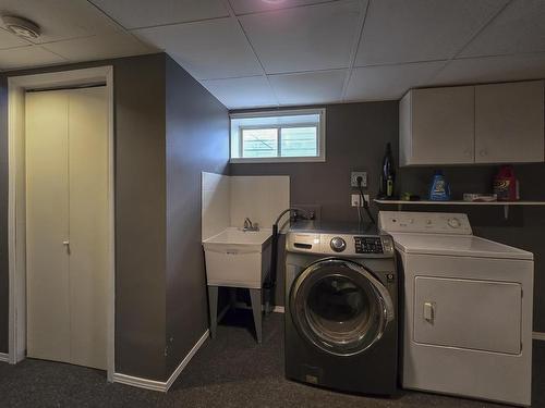 223 Marks Street S, Thunder Bay, ON - Indoor Photo Showing Laundry Room