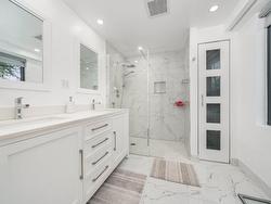 Ensuite bathroom - 