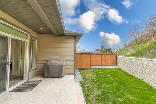 1215 Hume Avenue, Kelowna, BC - Outdoor With Deck Patio Veranda With Exterior