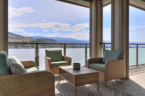 1215 Hume Avenue, Kelowna, BC -  With Body Of Water With Exterior