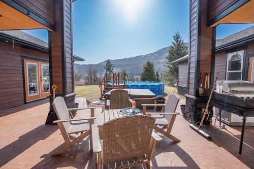 2977 Upper Levels Road, Castlegar, BC - Outdoor With Deck Patio Veranda With Exterior