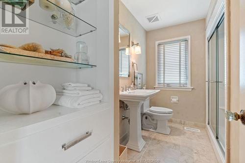 4445 9Th Concession Rd, Sandwich South, ON - Indoor Photo Showing Bathroom