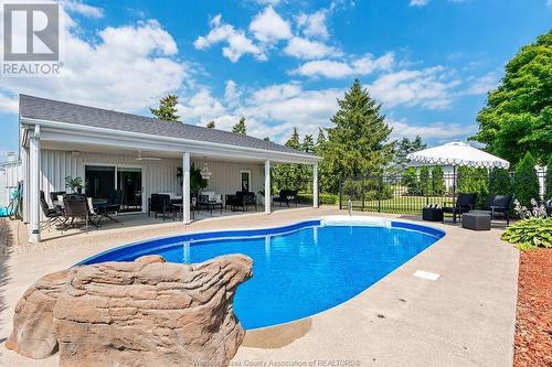 4445 9Th Concession Rd, Sandwich South, ON - Outdoor With In Ground Pool With Deck Patio Veranda With Backyard