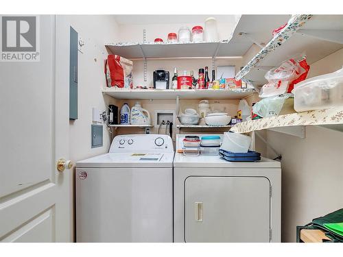 933 Harvey Avenue Unit# 110, Kelowna, BC - Indoor Photo Showing Laundry Room