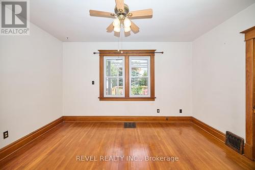 5835 Symmes Street, Niagara Falls, ON - Indoor Photo Showing Other Room