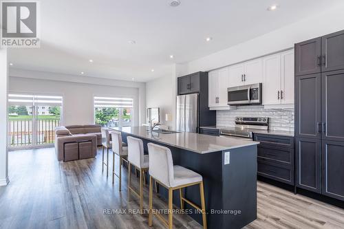 3 Cadwell Lane, Hamilton (Mountview), ON - Indoor Photo Showing Kitchen With Stainless Steel Kitchen With Upgraded Kitchen