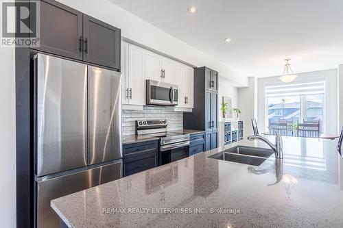 3 Cadwell Lane, Hamilton (Mountview), ON - Indoor Photo Showing Kitchen With Stainless Steel Kitchen With Double Sink With Upgraded Kitchen