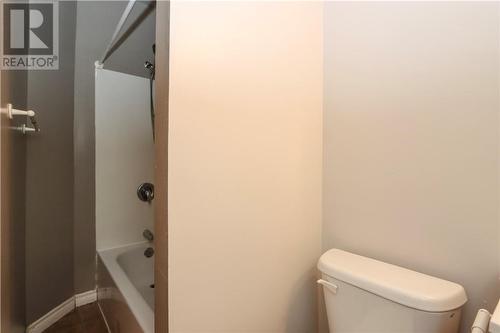 455 Bessie Avenue, Sudbury, ON - Indoor Photo Showing Bathroom