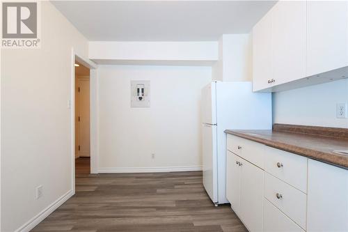 455 Bessie Avenue, Sudbury, ON - Indoor Photo Showing Kitchen