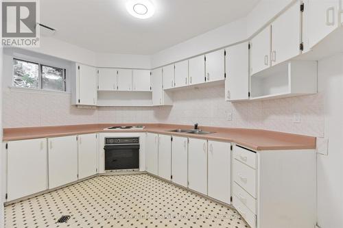 4003 River Mill Way, Mississauga (Rathwood), ON - Indoor Photo Showing Kitchen With Double Sink