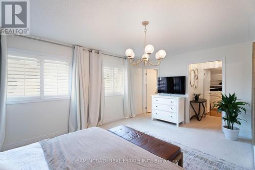 5504 Freshwater Drive, Mississauga, ON - Indoor Photo Showing Bedroom