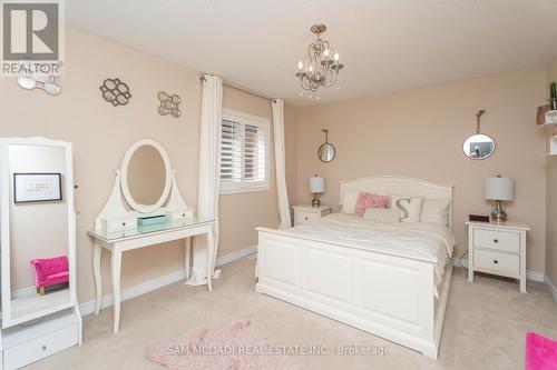 5504 Freshwater Drive, Mississauga (Churchill Meadows), ON - Indoor Photo Showing Bedroom