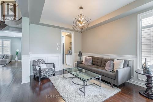 5504 Freshwater Drive, Mississauga (Churchill Meadows), ON - Indoor Photo Showing Living Room