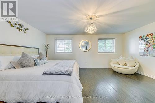 88 Keith Street, Hamilton (Industrial Sector), ON - Indoor Photo Showing Bedroom