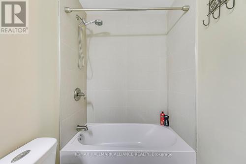 88 Keith Street, Hamilton (Industrial Sector), ON - Indoor Photo Showing Bathroom