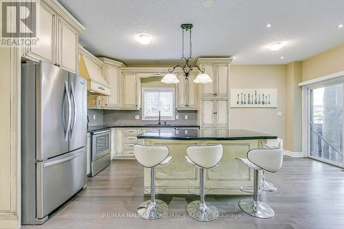 88 Keith Street, Hamilton (Industrial Sector), ON - Indoor Photo Showing Kitchen