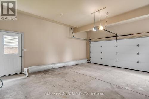 7149 Parkside Road, Niagara Falls, ON - Indoor Photo Showing Garage