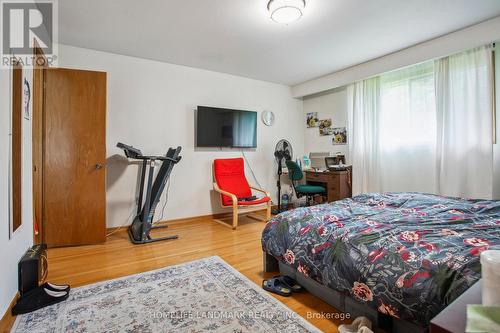 46 Sunnywood Crescent, Richmond Hill, ON - Indoor Photo Showing Bedroom