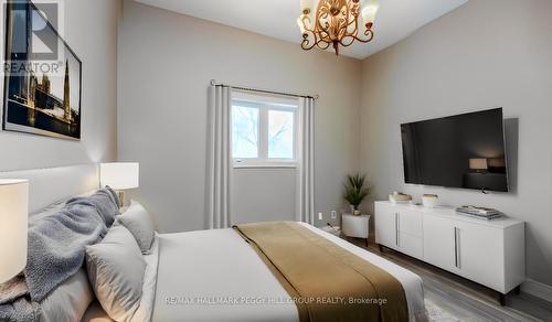 392 Cox Mill Road, Barrie (South Shore), ON - Indoor Photo Showing Bedroom