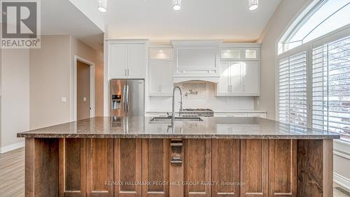 392 Cox Mill Road, Barrie (South Shore), ON - Indoor Photo Showing Kitchen