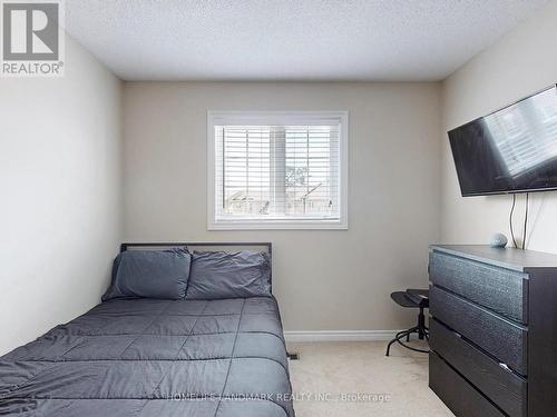 7 - 47 Ferndale Drive S, Barrie (Ardagh), ON - Indoor Photo Showing Bedroom