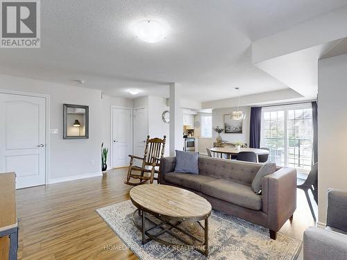 7 - 47 Ferndale Drive S, Barrie (Ardagh), ON - Indoor Photo Showing Living Room