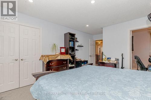 2224 Colonel William Parkway N, Oakville, ON - Indoor Photo Showing Bedroom