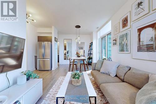 907 - 1486 Bathurst Street, Toronto (Humewood-Cedarvale), ON - Indoor Photo Showing Living Room