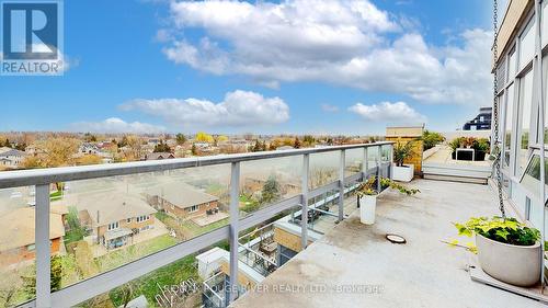 702 - 701 Sheppard Avenue W, Toronto (Clanton Park), ON - Outdoor With View