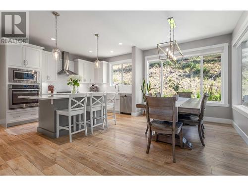 49 Forest Edge Drive, Kelowna, BC - Indoor Photo Showing Dining Room