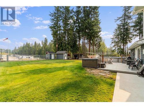 3961 20 Avenue Se, Salmon Arm, BC - Outdoor