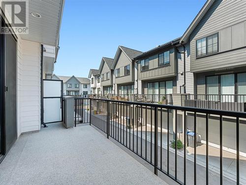 307 Glen Park Drive Unit# 2, Kelowna, BC - Outdoor With Exterior