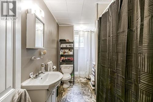 301 Albert Street, Espanola, ON - Indoor Photo Showing Bathroom